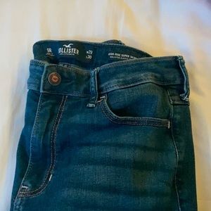 Hollister Super Skinny Jeans